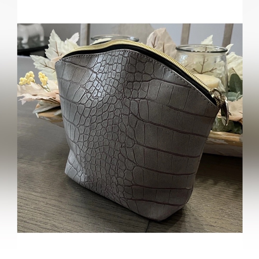Elizabeth Arden Crocodile-Embossed Gray Animal Print Cosmetic-Toiletries BagπΏππΏ - Picture 6 of 12